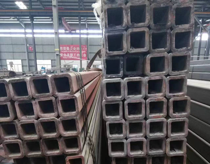 康乐无缝方管裂缝